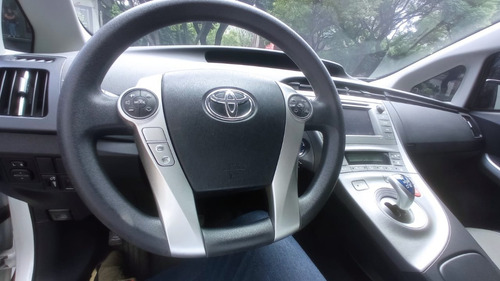 Imagen 13 de 14 de Toyota Prius 2015