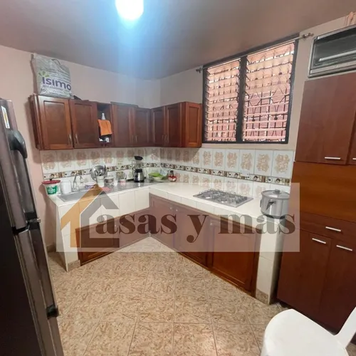 Vendo Casa Segundo Piso Barrio Asunción Copacabana