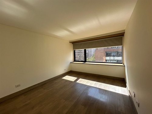 Departamento En Arriendo De 2 Dormitorios En Las Condes