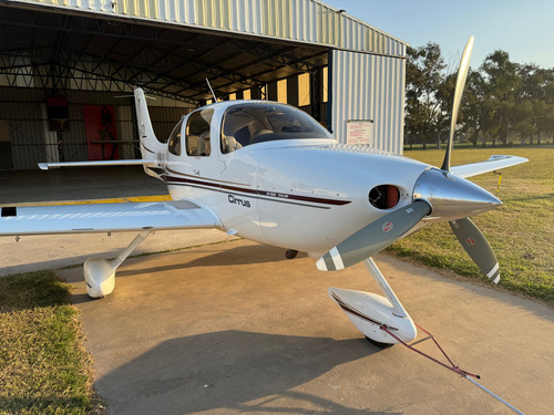 Cirrus Sr22 - Avión (310 Hp)