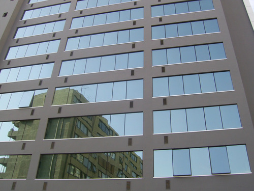 En Moderno Edificio A Pasos De Metro Manquehue
