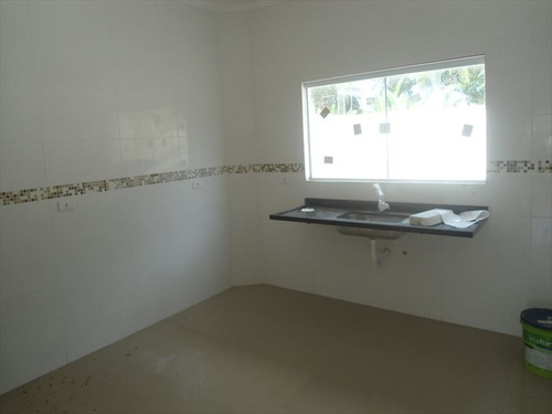 Imagem 8 de 14 de Sobrado Com 2 Suítes Para Financiar Em Itanhaém.