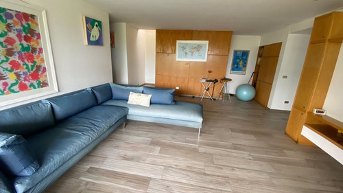 Exclusivo Triplex En Edificio Moderno, Ideal Para Familias