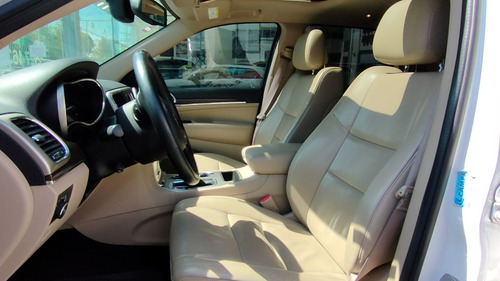Imagen 10 de 13 de Jeep Grand Cherokee 2016 3.6 Limited Lujo 4x2 At