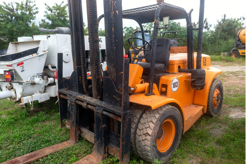 Empilhadeira Hyster H150j