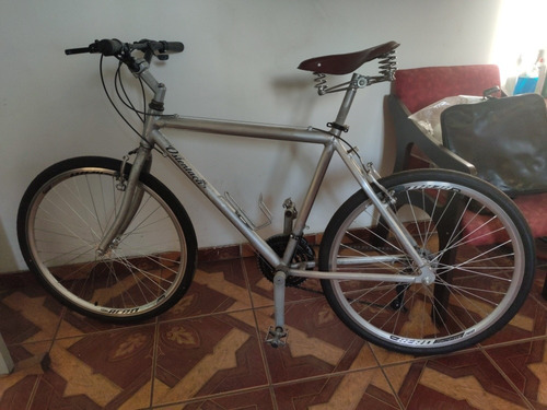 Imagem 2 de 3 de Bicicleta D Alumínio