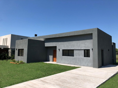 Casa En Venta En Zona Norte Cardales Village Campana