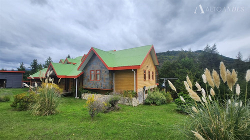 Casa En Venta De 5 Dorm. En Coihaique