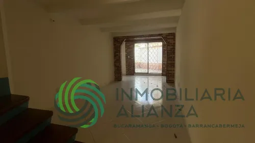Casa En Venta En El Tejar. Cod V61711