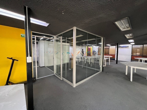 Renta Oficinas Local Call Center En Piso 1 Y 2, Total 640 M Lago Rodolfo Granada