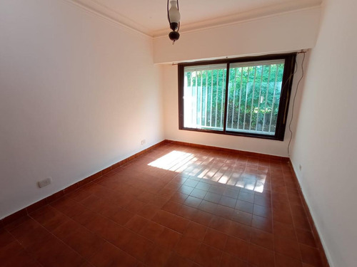 Casa - Parada 12 De Funes