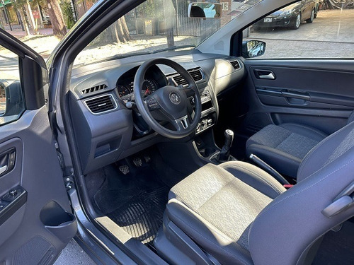 Imagen 8 de 24 de Volkswagen Fox Comfortline 1.6 3 Puertas 2013 U/mano 45.000k