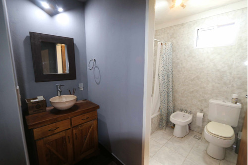 Imagen 17 de 30 de Venta Casa Quinta Virrey Del Pino Extenso Lote. Si Algo Nos Dejó La Pandemia Es La Necesidad De Vivir Con Espacio, Naturaleza Y Disfrutando De La Familia. Un Entorno Ideal Para Tu Gente. Inmobiliaria