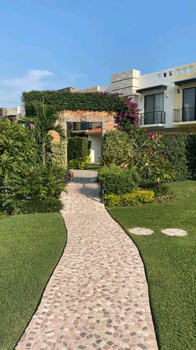 Impecable Casa En Condominio Doble Acceso Controlado Linda Area Comun