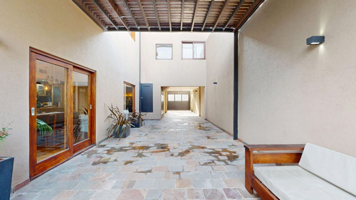 Casa En Venta En La Plata Moderna Quincho Y Pileta
