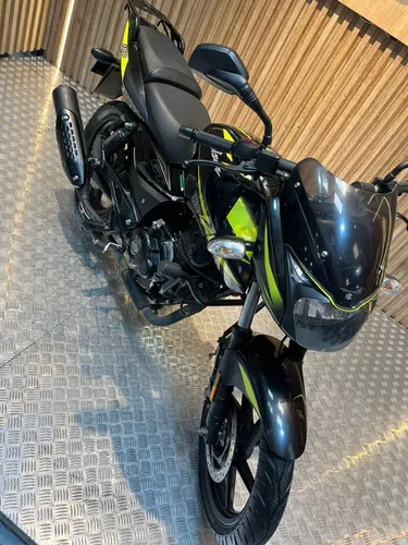 Bajaj Pulsar 180 Fi 2022