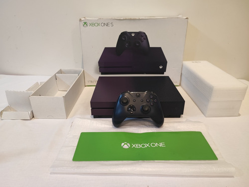 Xbox One S 1tb Edição Limitada Roxo Completo Serial Batendo (Recondicionado)