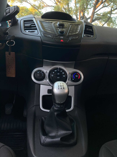 Ford Fiesta Kinetic Design 1.6 Se 120cv 2014