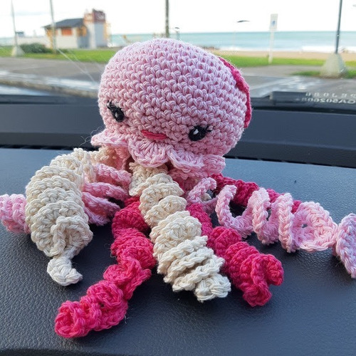 Imagen 3 de 3 de Antonia Medusa Amigurumi - Muñeco De Apego Terapeutico