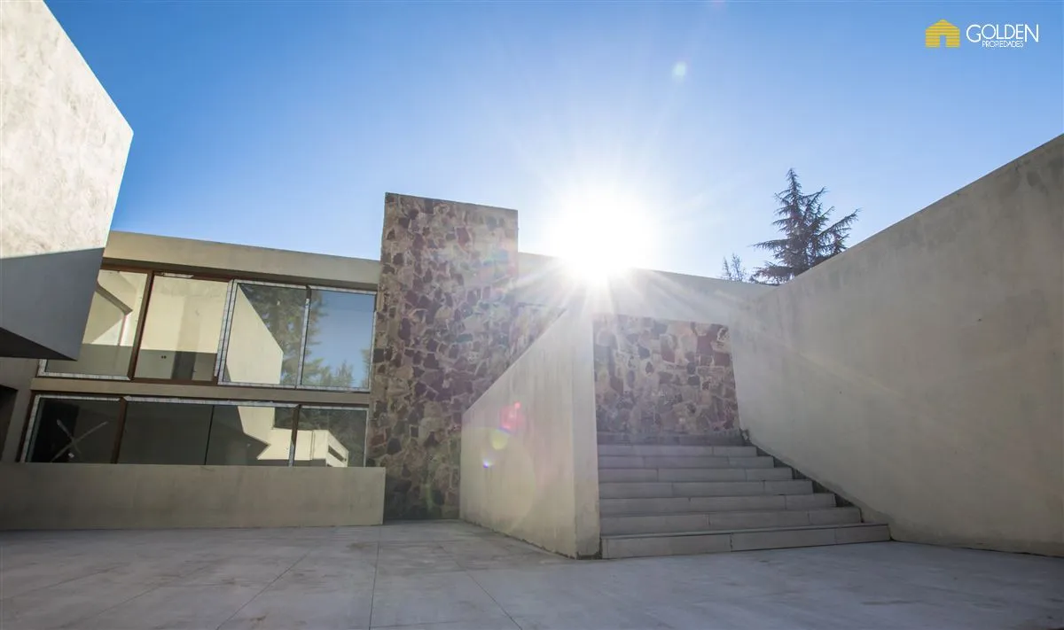Imagen 2 de 17 de Casa En Venta En Las Condes