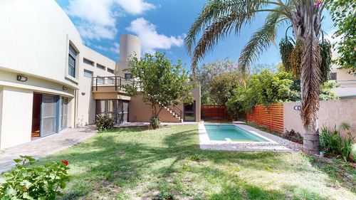 Venta Casa 4 Dormitorios 4 Baños / Pileta B. Jardin Claret