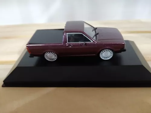 Miniatura carro Volkswagen Saveiro Bola Customizado Escala 1/43