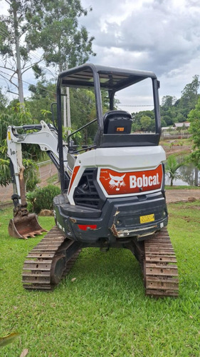 Mini-escavadeira Bobcat E26 Ref.240128