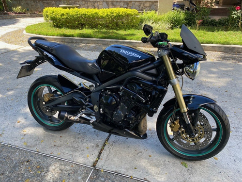 Imagen 2 de 10 de Triumph Street Triple