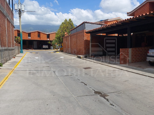 Chalet Los Portales En Nueva Casarapa. Guarenas