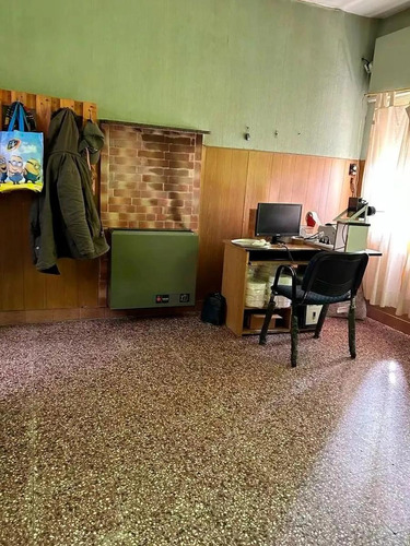 Casa En Venta - 2 Dormitorios 1 Baño - 150mts2 - Moron