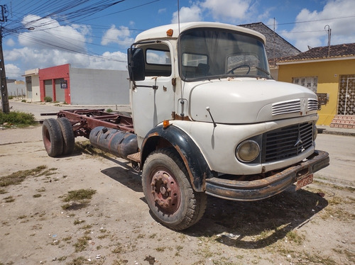 Imagem 2 de 7 de Mercedes-benz 1513
