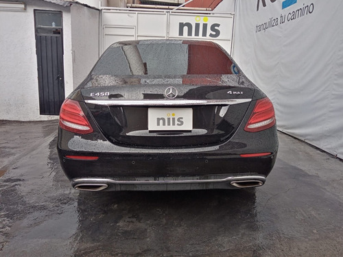 Imagen 11 de 15 de Mercedes Benz Clase E 2019 3.0 400 Exclusive 4 Matic At