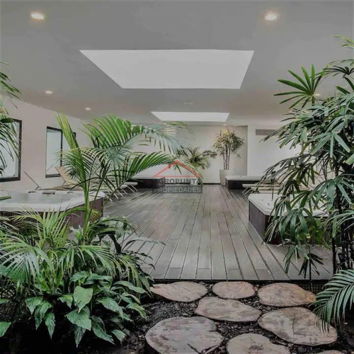 Departamento De 2 Dormitorios En Venta, Punta Del Este- Ref: 5428