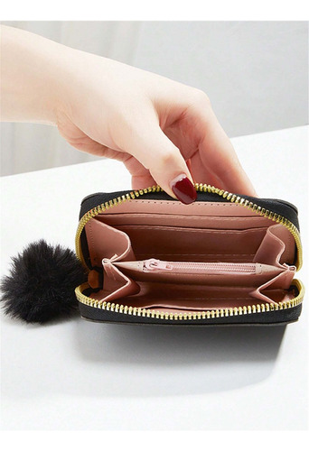 Billetera Chica De Mujer Pocket Tarjetero Pompon Negro Corazones