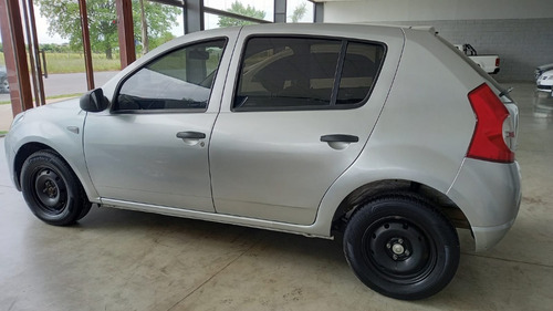 Imagen 2 de 5 de Renault Sandero 1.6 8v Pack