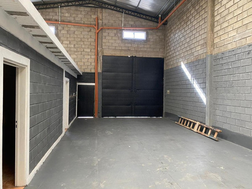 Imagen 6 de 14 de Galpón Industrial 300 M² Cub - Baños - Vestuario Y Oficina - Ideal Inversor - San Justo