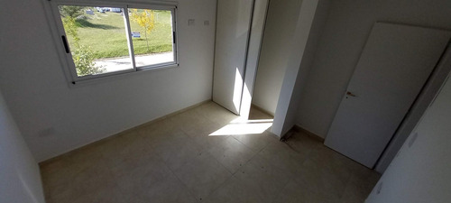 Imagen 18 de 30 de Dúplex Tipo Casa Estrenar Zona Las Corzuelas E 53
