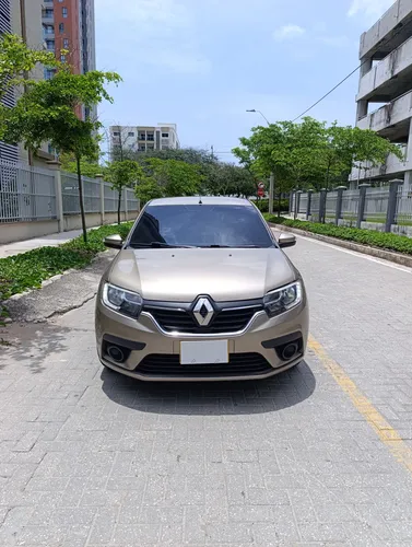 Renault Logan 1.6 Expression / Life +