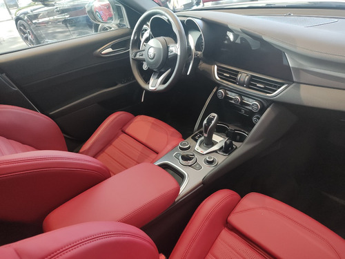 Alfa Romeo Giulia 2.0 280cv Veloce