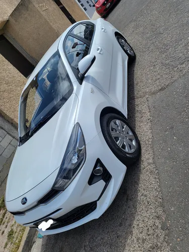 Kia Rio 1.6 L Sedan At