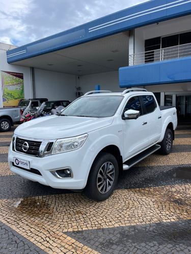 Nissan Frontier 2.3 Le Cab. Dupla 4x4 Aut. 4p marchas