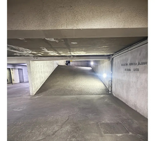 Estacionamiento Subterraneo Excelente Ubicacion