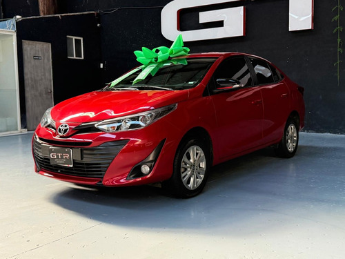Toyota Yaris S. SEDAN