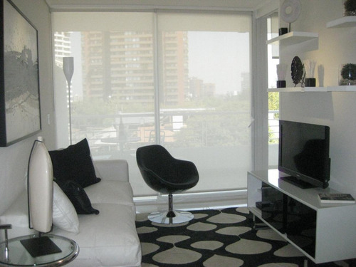 Carol Urzua 7030, Metro Hernando Magallanes