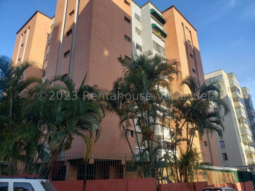 Alquiler De Apartamento En Urb. La Boyera, 3h 2b 1p 103m2 Amoblado Mls 24-16300