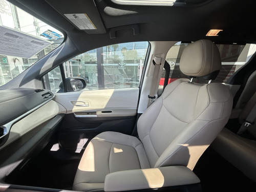 Toyota Sienna XLE PIEL