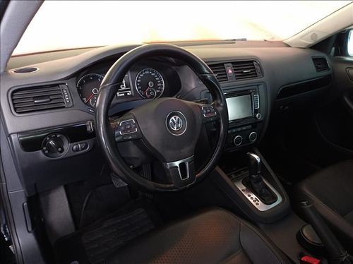 Imagem 5 de 14 de Volkswagen Jetta 2.0 Comfortline Flex Automático 2014 Com Te