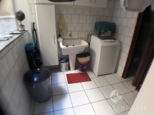 Oportunidade De Morar No Centro De Jundiaí Com Todas As Comodidade. Vendo Apto Com 117 M², 02 Dormitórios, Amplas Salas De Estar E Jantar, Cozinha, Lavanderia, 02 Banheiros, 01 Vag - Ap00254 - 341007