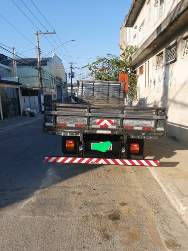 Ford Cargo 815 E