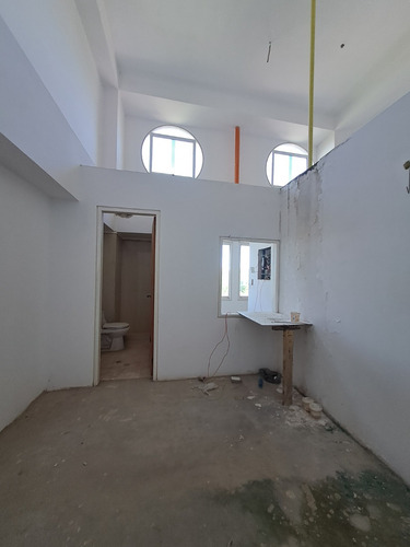 Se Vende Estupendo Pent House Tipo Loft Obra Limpia Para Remodelar A Gusto En La Urbanizacion El Cigarral Del Hatilo Em